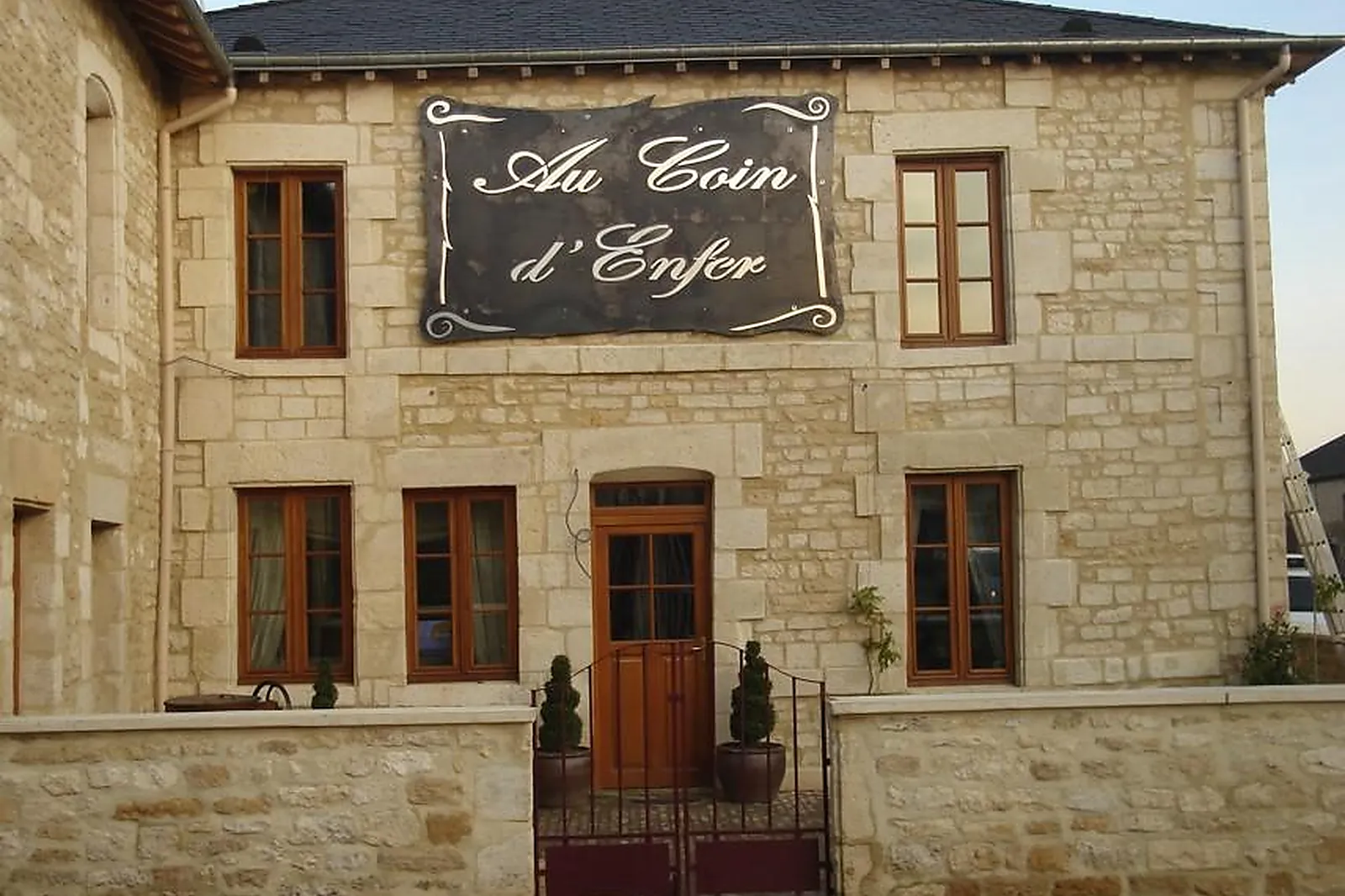 Cafés et Restaurants, RESTAURANTS - CHEMERY-CHEHERY (ARDENNES) : AU COIN DL&RSQUO;ENFER