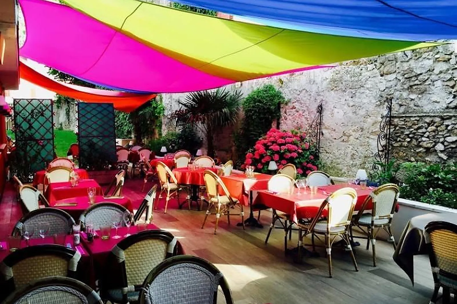 Cafés et Restaurants, RESTAURANTS - CHESSY (SEINE-ET-MARNE) : LA TABLE DE CHESSY