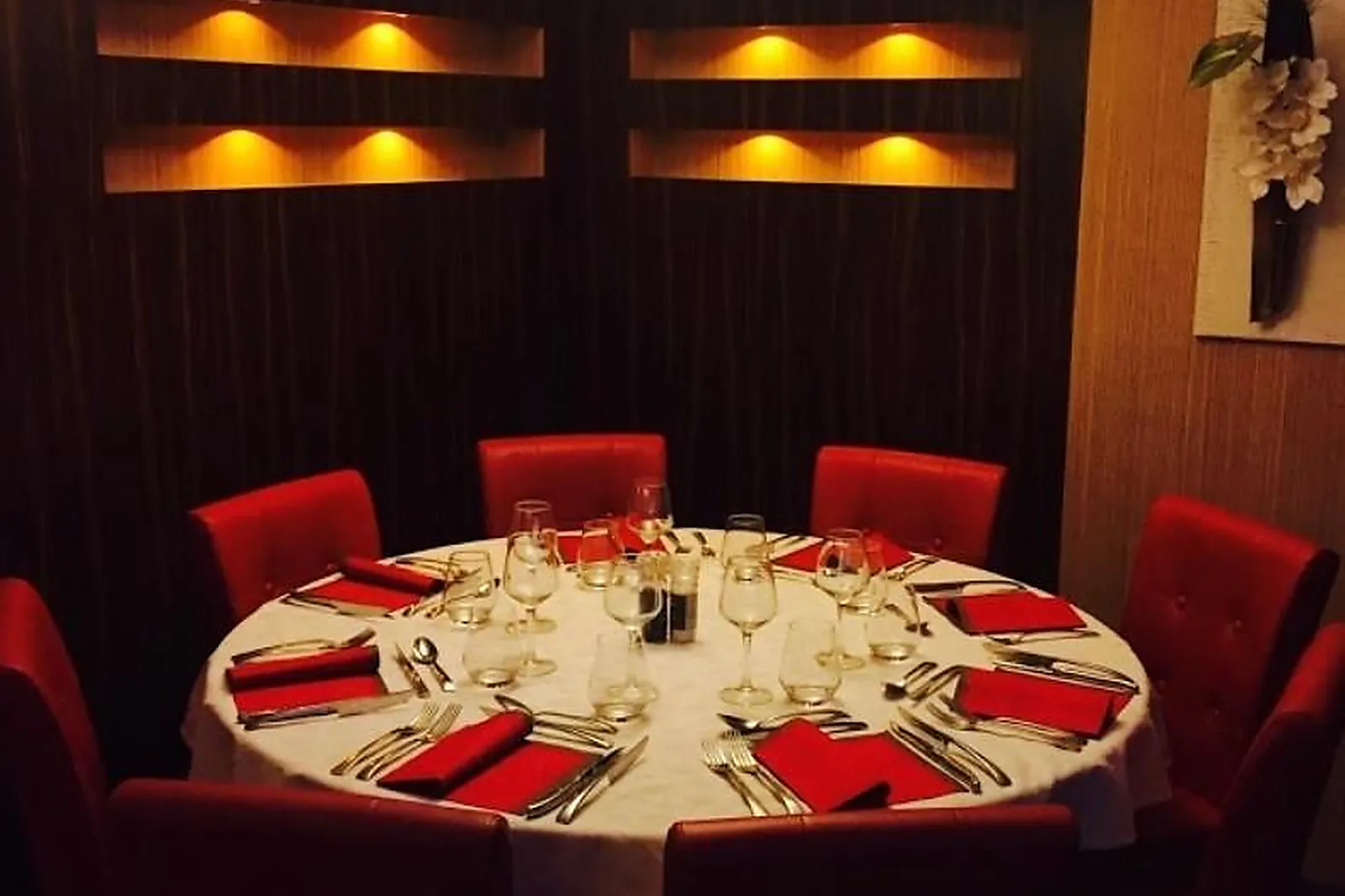 Cafés et Restaurants, RESTAURANTS - CHESSY (SEINE-ET-MARNE) : LA TABLE DE CHESSY