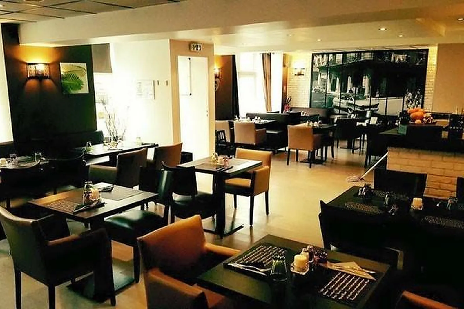 Cafés et Restaurants, RESTAURANTS - CHILLY-MAZARIN (ESSONNE) : LES GOURMANDS DISENT