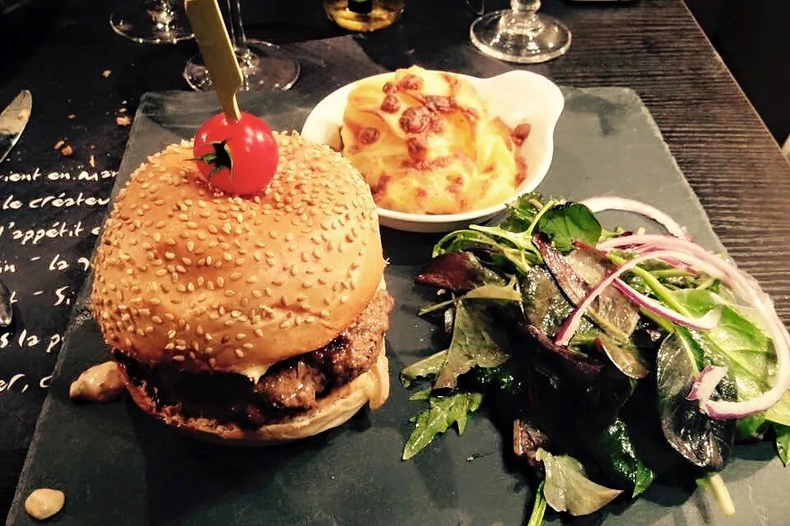 Cafés et Restaurants, RESTAURANTS - CHILLY-MAZARIN (ESSONNE) : LES GOURMANDS DISENT