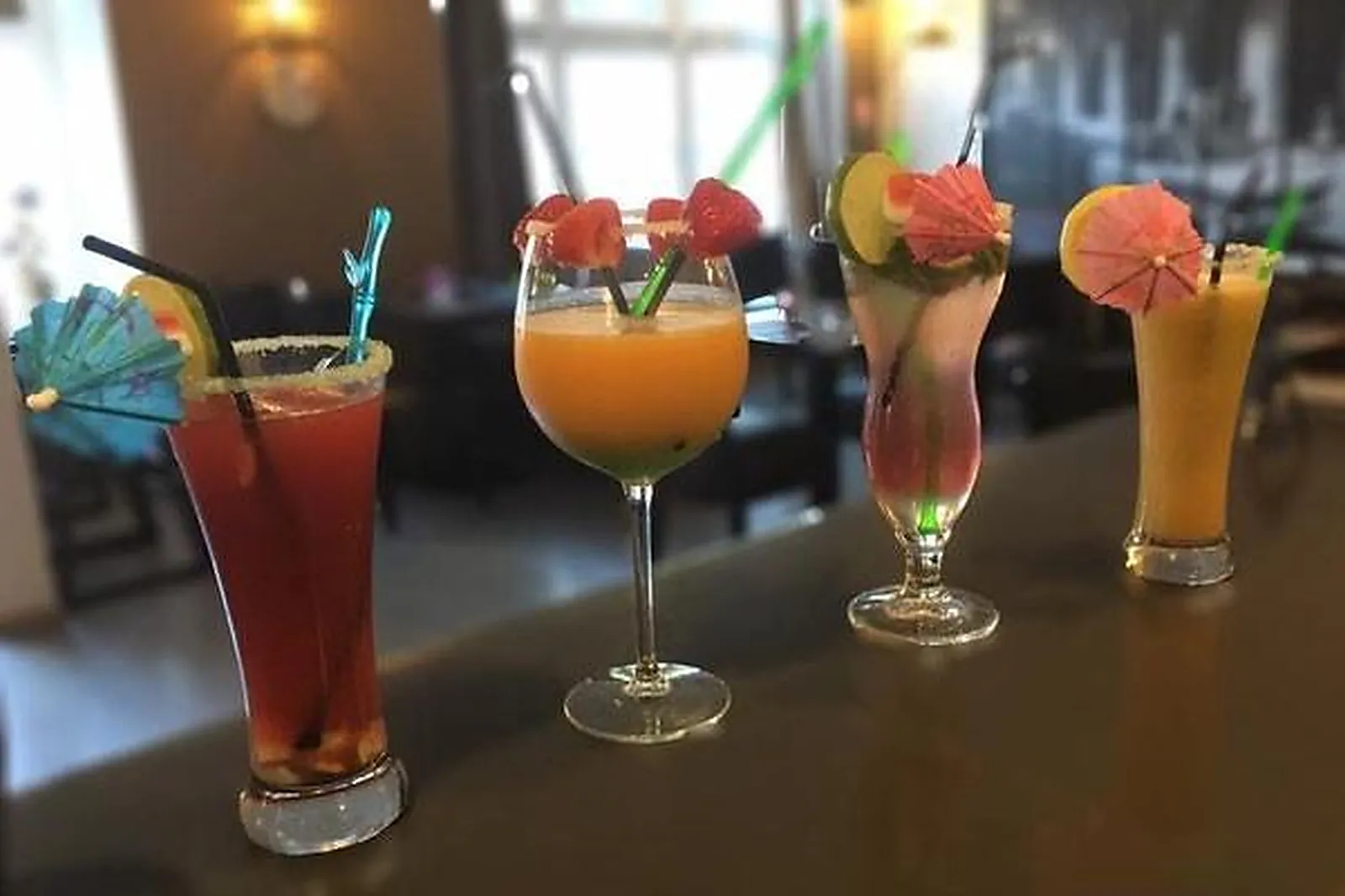 Cafés et Restaurants, RESTAURANTS - CHILLY-MAZARIN (ESSONNE) : LES GOURMANDS DISENT