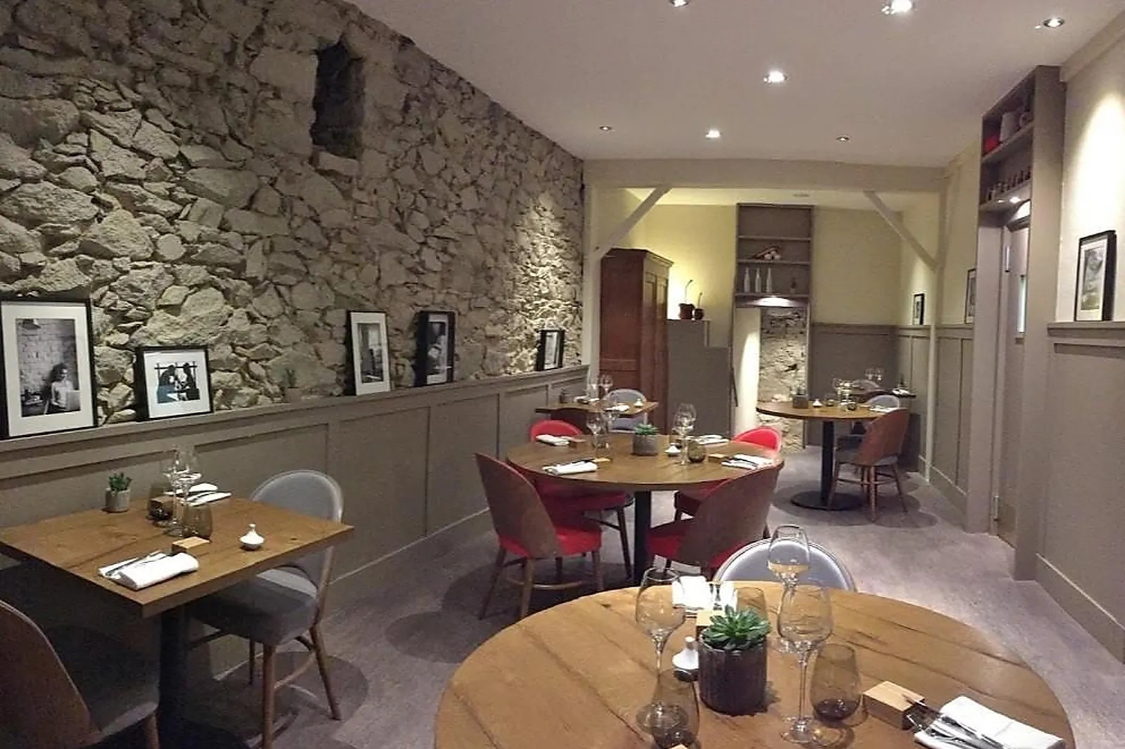 Cafés et Restaurants, RESTAURANTS - CHOLET (MAINE-ET-LOIRE) : LL&RSQUO;OURDISSOIR