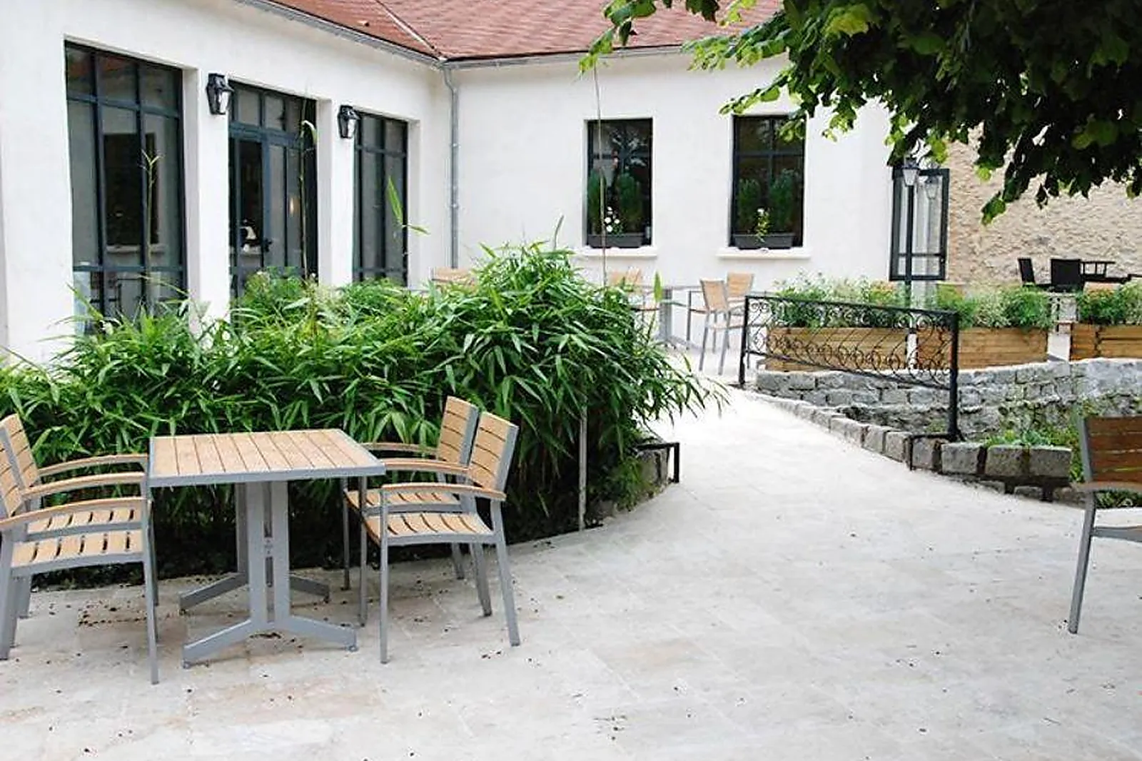 Cafés et Restaurants, RESTAURANTS - CLAIREFONTAINE-EN-YVELINES (YVELINES) : LES TERRASSES DE CLAIREFONTAINE