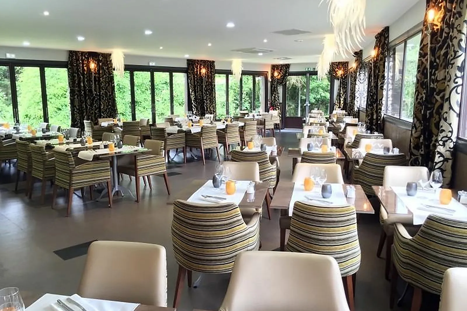 Cafés et Restaurants, RESTAURANTS - CLAYE-SOUILLY (SEINE-ET-MARNE) : LA CLOSERIE