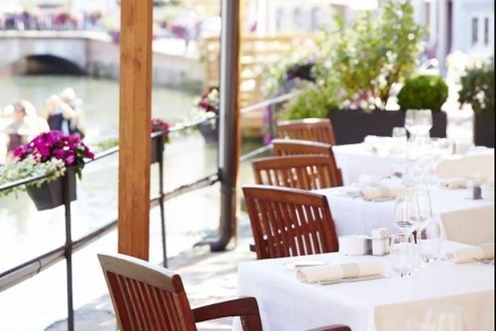 Cafés et Restaurants, RESTAURANTS - COLMAR (HAUT-RHIN) : JYL&RSQUO;S