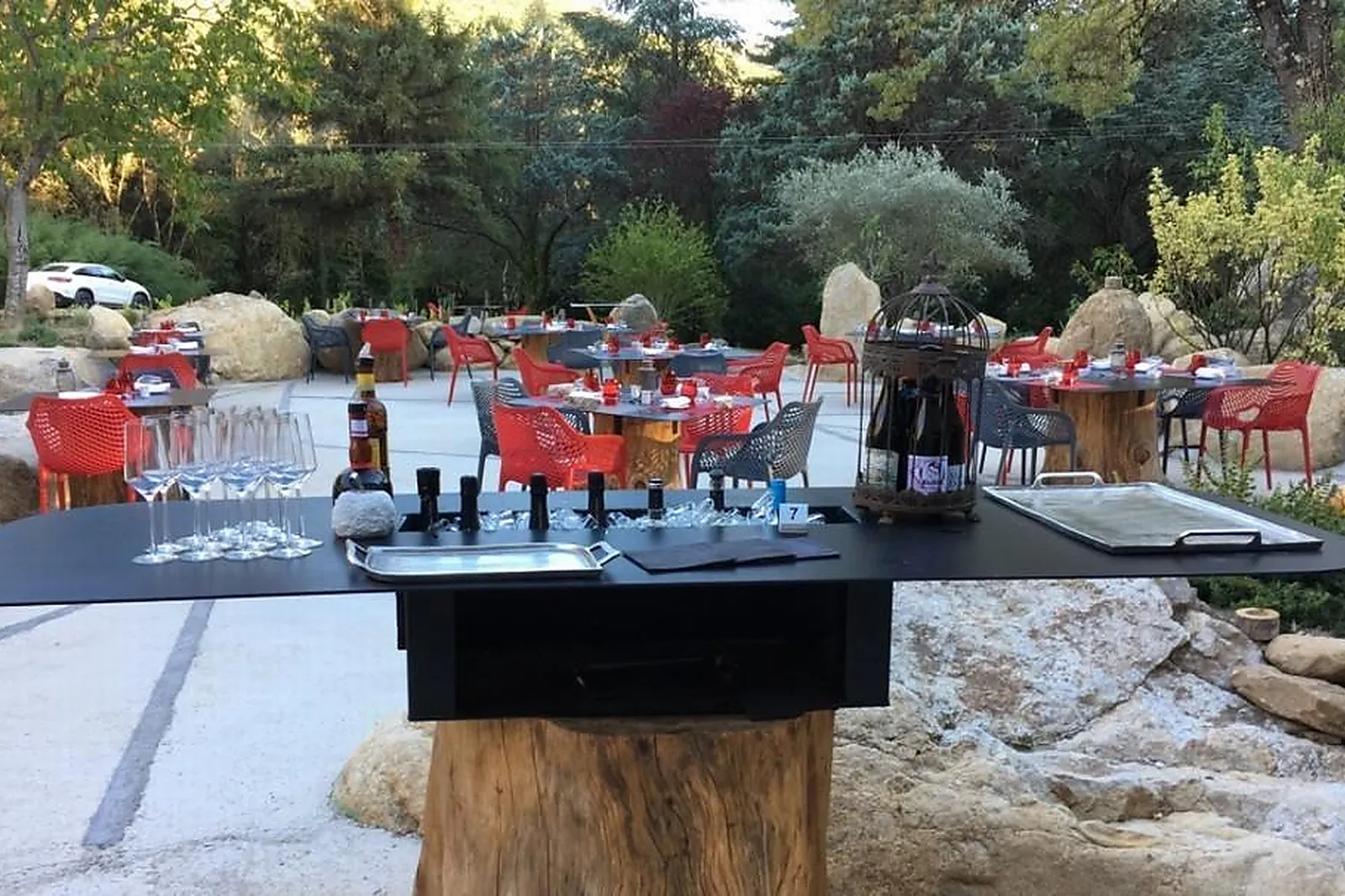 Cafés et Restaurants, RESTAURANTS - COLOMBIERES-SUR-ORB (HÉRAULT) : LA MÉCANIQUE DES FRÈRES BONANO