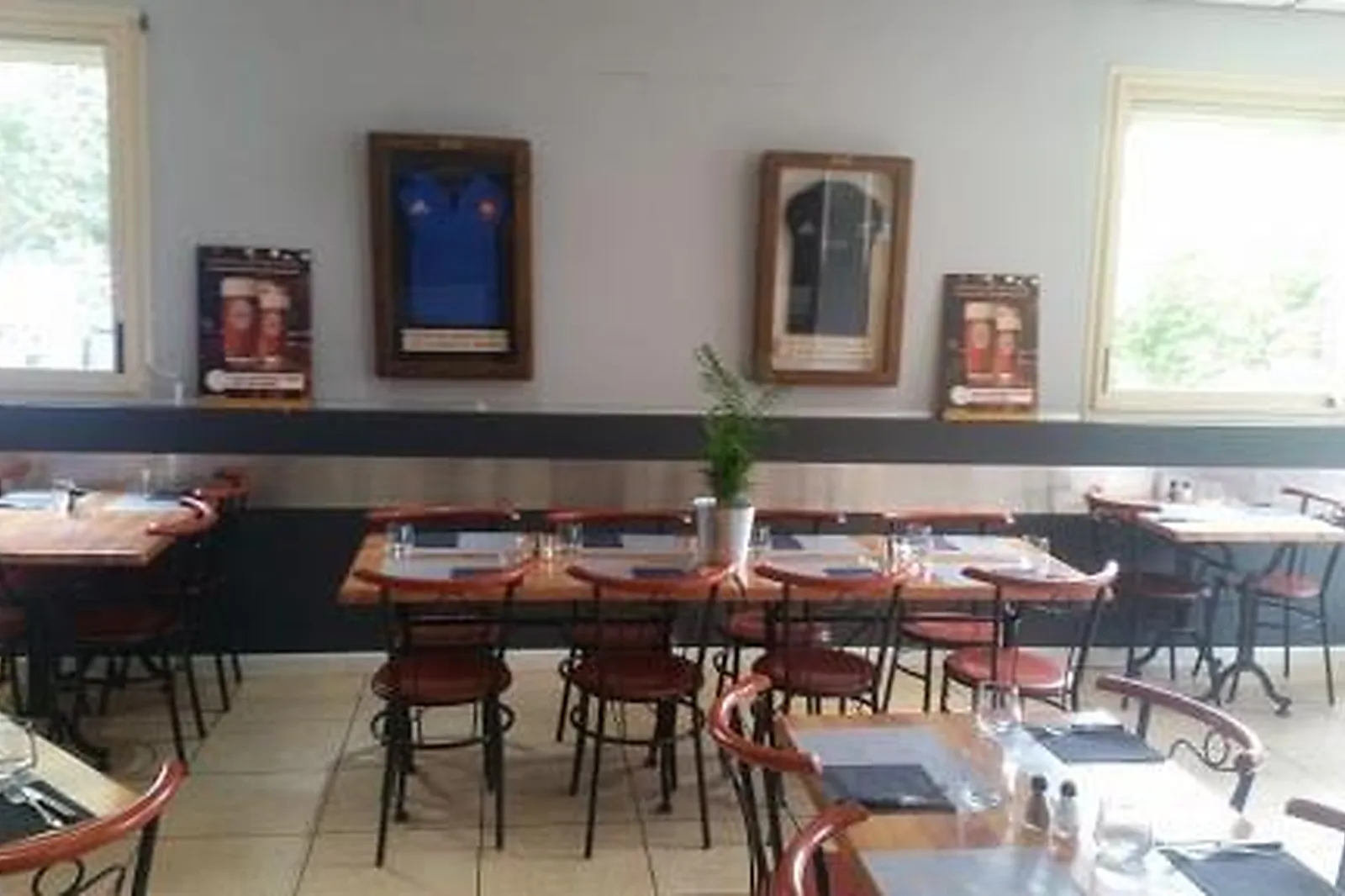 Cafés et Restaurants, RESTAURANTS - COLOMIERS (HAUTE-GARONNE) : BRASSERIE LES VI NATIONS