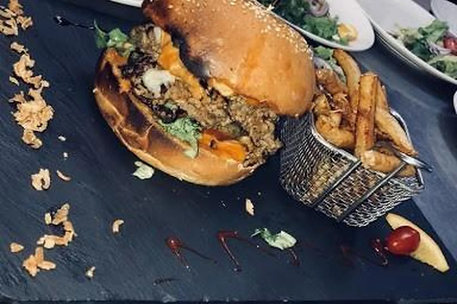 Cafés et Restaurants, RESTAURANTS - COLOMIERS (HAUTE-GARONNE) : BRASSERIE LES VI NATIONS