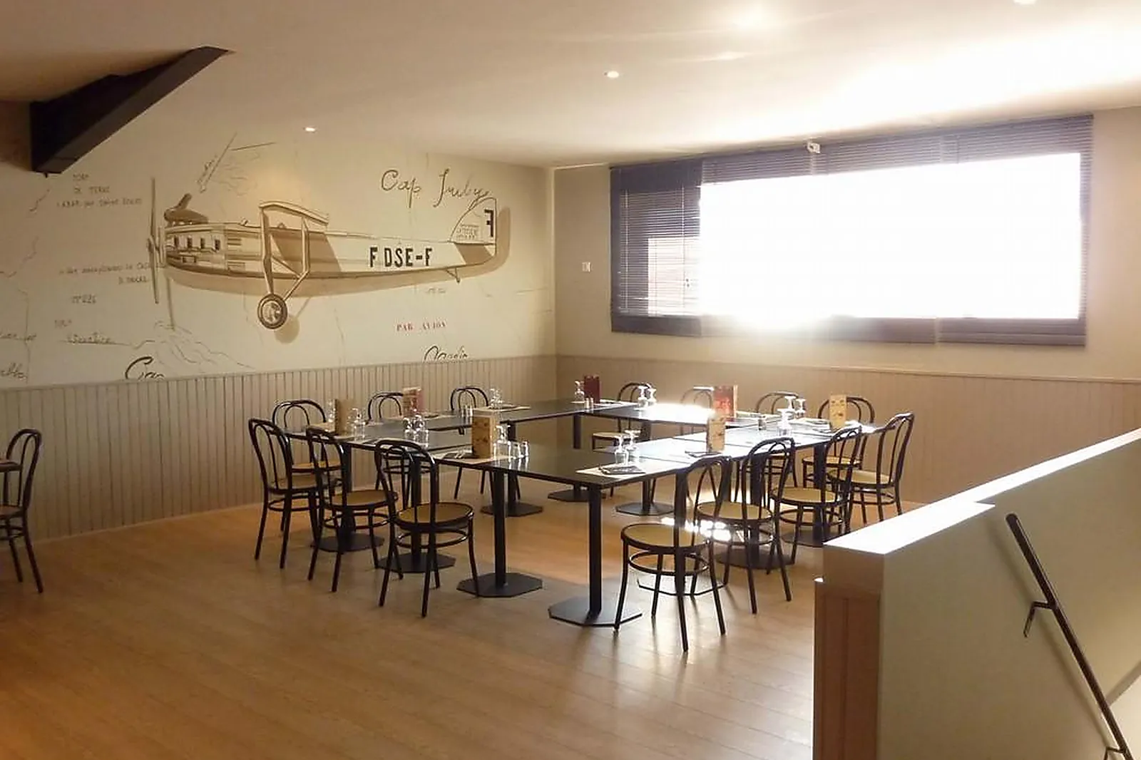 Cafés et Restaurants, RESTAURANTS - COLOMIERS (HAUTE-GARONNE) : RESTAURANT LES AVIATEURS