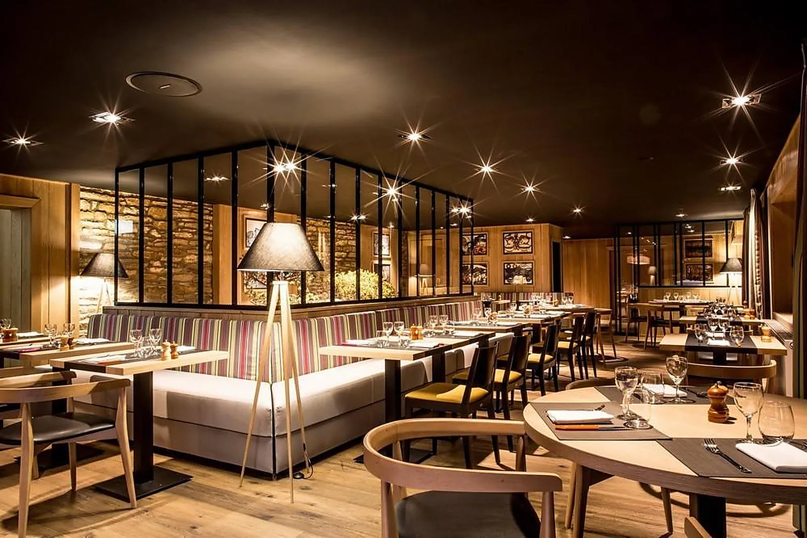 Cafés et Restaurants, RESTAURANTS - CONCARNEAU (FINISTÈRE) : LA COQUILLE CONCARNEAU