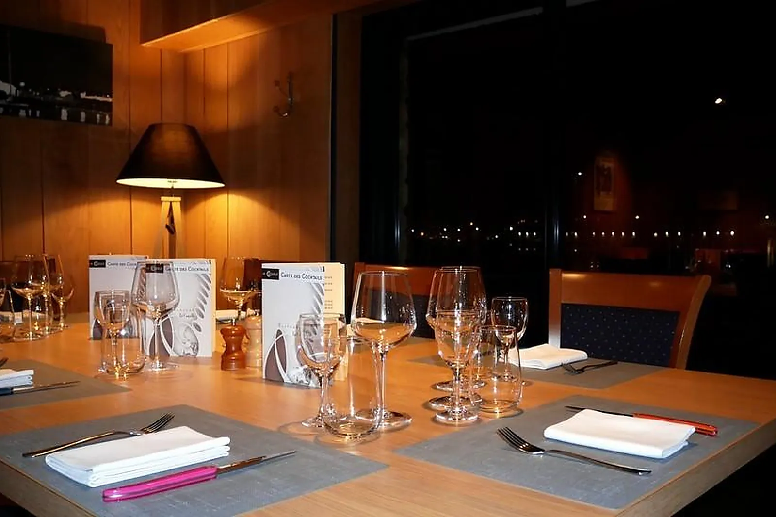 Cafés et Restaurants, RESTAURANTS - CONCARNEAU (FINISTÈRE) : LA COQUILLE CONCARNEAU