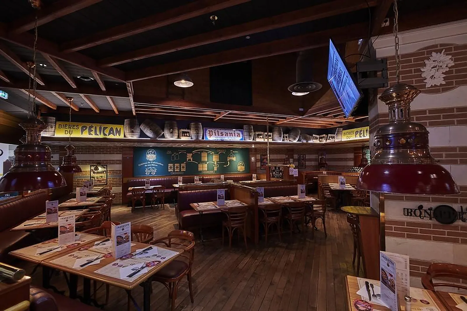 Cafés et Restaurants, RESTAURANTS - COQUELLES (PAS-DE-CALAIS) : 3 BRASSEURS CITÉ EUROPE