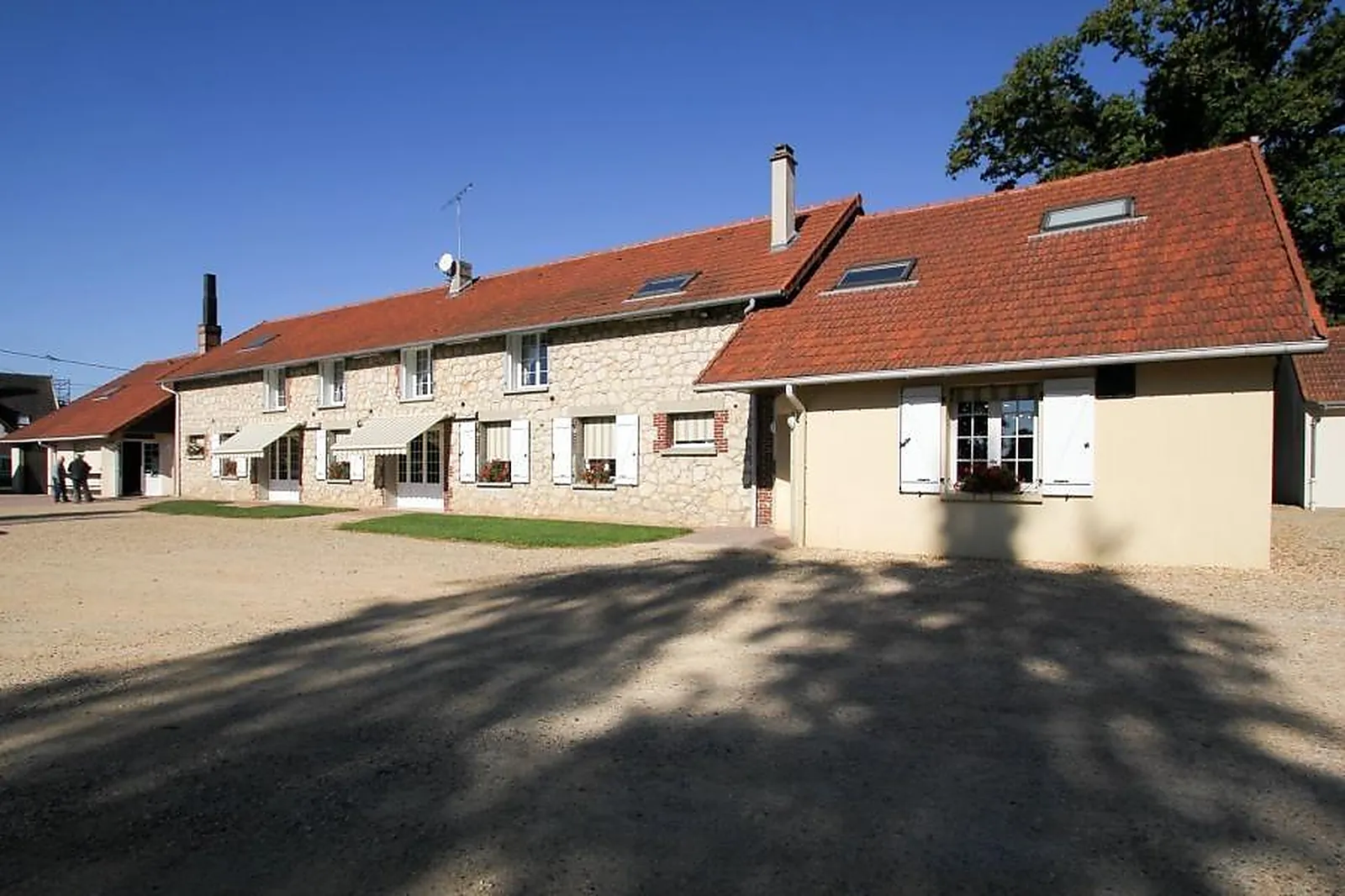 Cafés et Restaurants, RESTAURANTS - COUCY-LE-CHATEAU (AISNE) : LA FERME DES MICHETTES