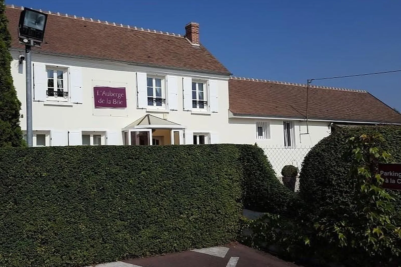 Cafés et Restaurants, RESTAURANTS - COUILLY-PONT-AUX-DAMES (SEINE-ET-MARNE) : LL&RSQUO;AUBERGE DE LA BRIE