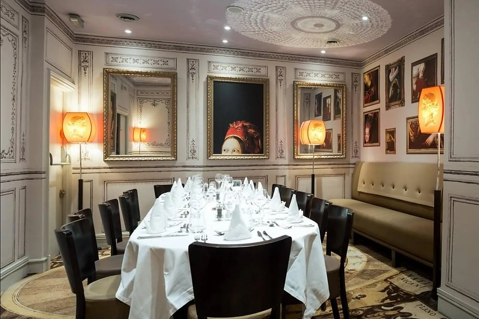 Cafés et Restaurants, RESTAURANTS - COURBEVOIE (HAUTS-DE-SEINE) : LE MOND