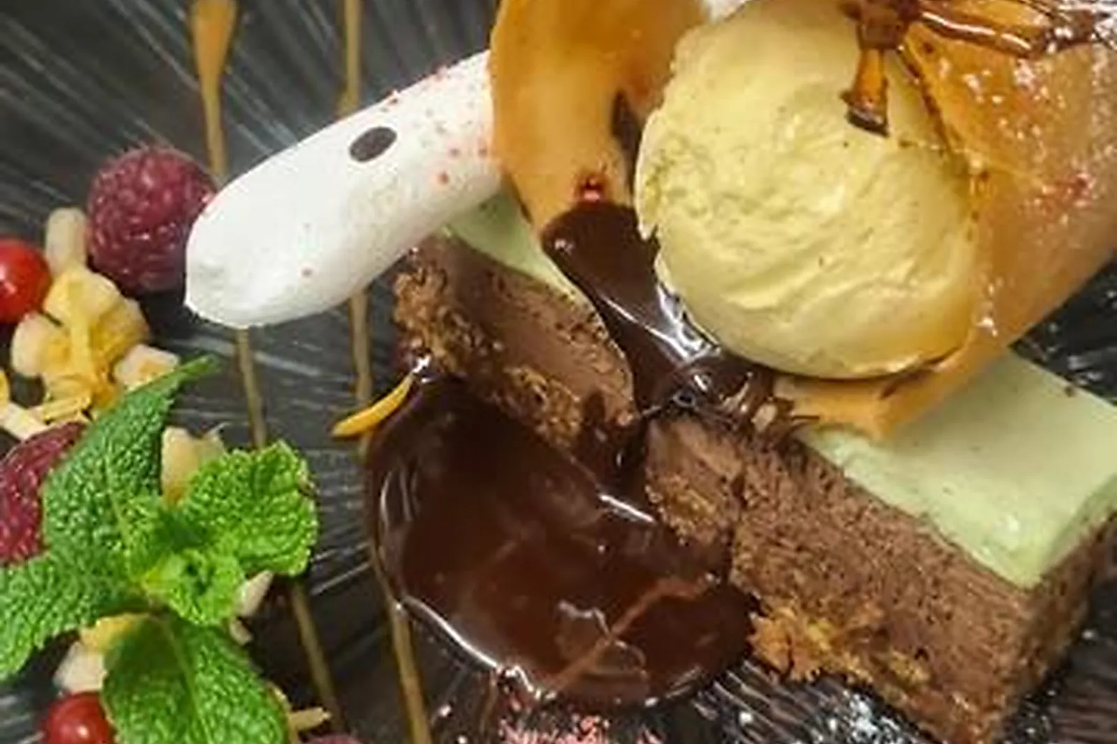 Cafés et Restaurants, RESTAURANTS - COURLAOUX (JURA) : RESTAURANT LL&RSQUO;EPICURIEN