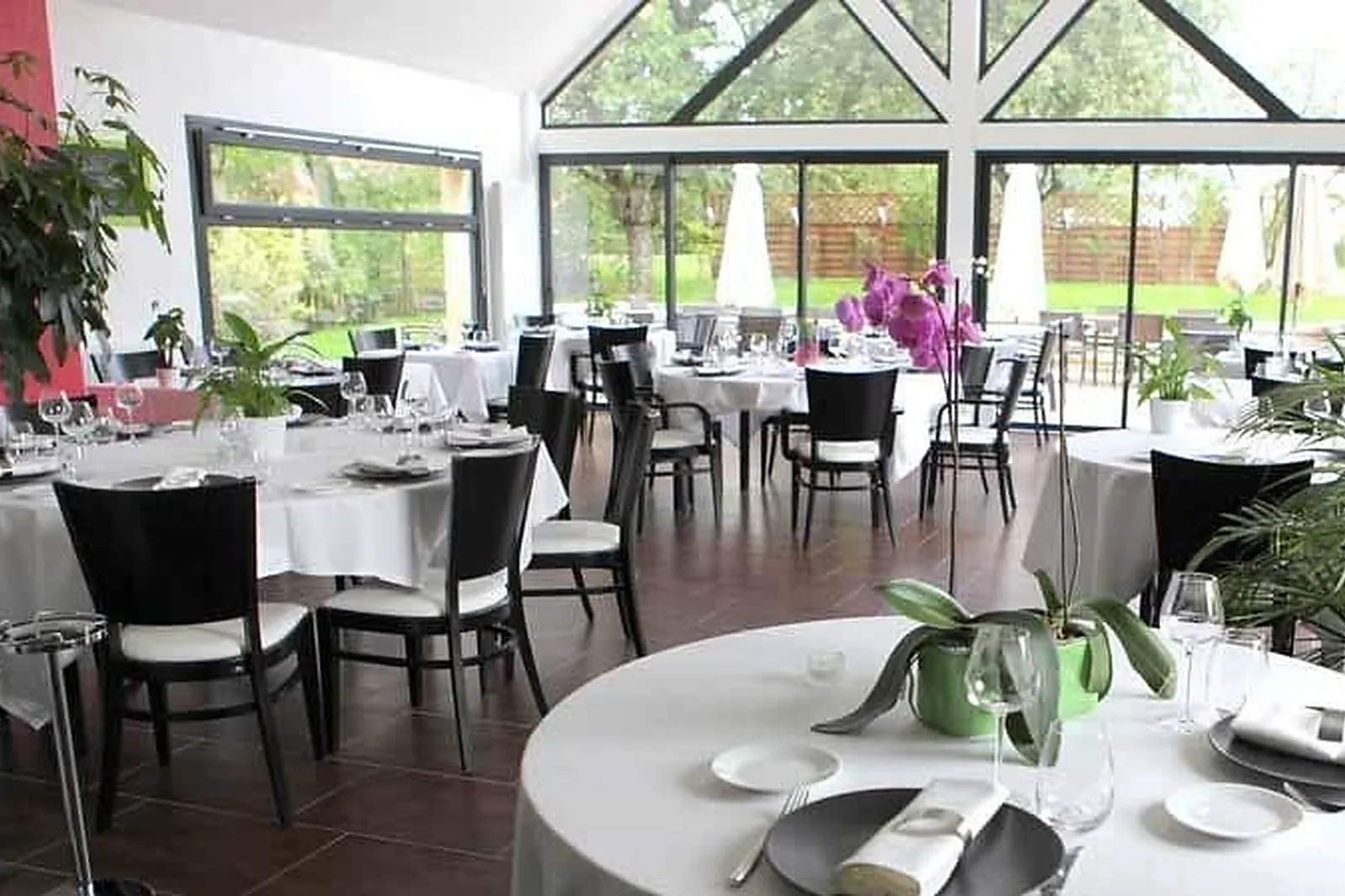 Cafés et Restaurants, RESTAURANTS - COURLAOUX (JURA) : RESTAURANT LL&RSQUO;EPICURIEN