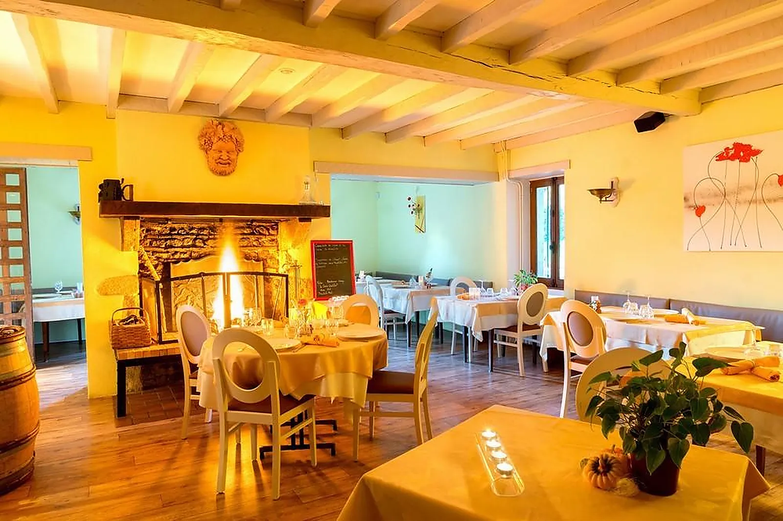 Cafés et Restaurants, RESTAURANTS - CREUZIER-LE-VIEUX (ALLIER) : LA FONTAINE