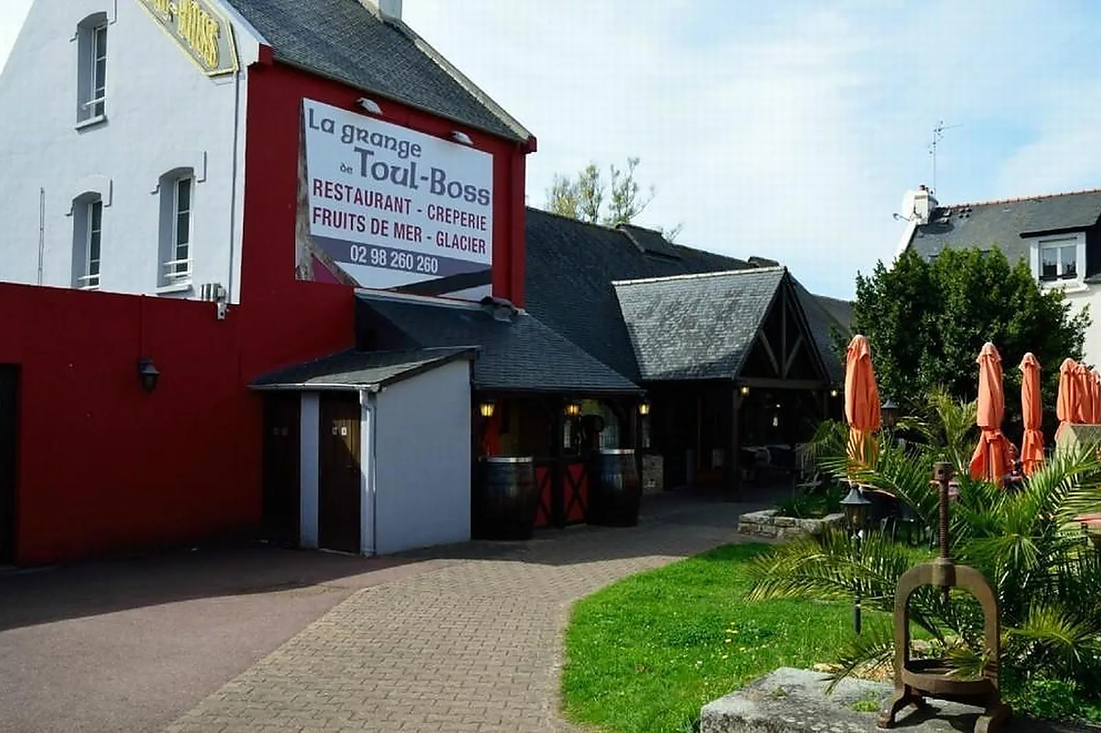 Cafés et Restaurants, RESTAURANTS - CROZON (FINISTÈRE) : LA GRANGE DE TOUL-BOSS