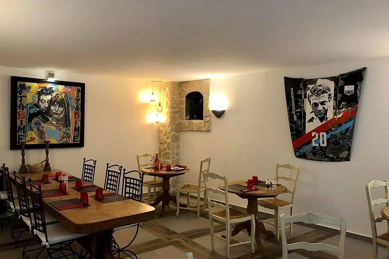 Cafés et Restaurants, RESTAURANTS - CRUIS (ALPES-DE-HAUTE-PROVENCE) : AUBERGE DE LL&RSQUO;ABBAYE