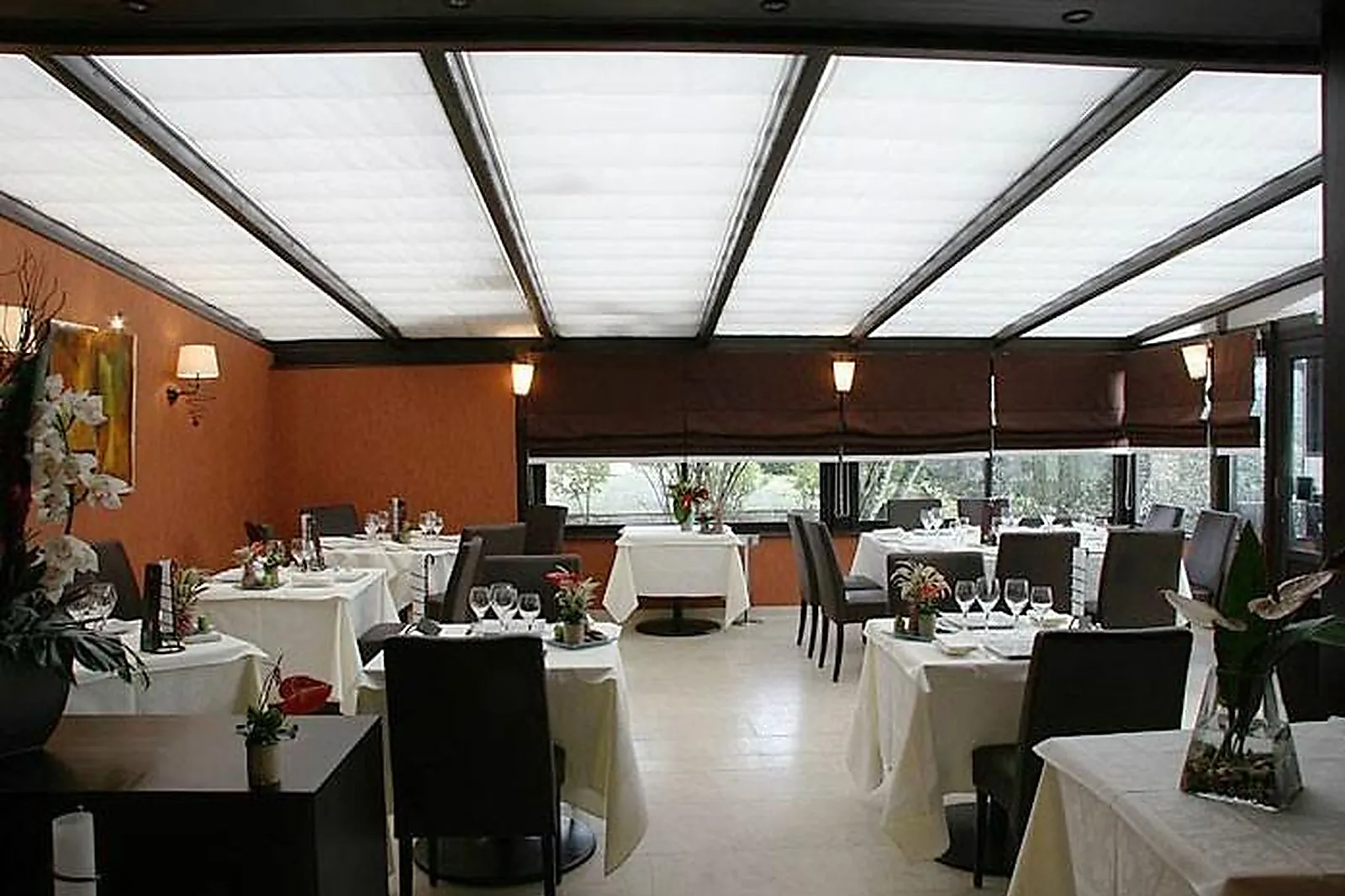 Cafés et Restaurants, RESTAURANTS - DAIX (CÔTE-DL&RSQUO;OR) : LE DOUBLE V