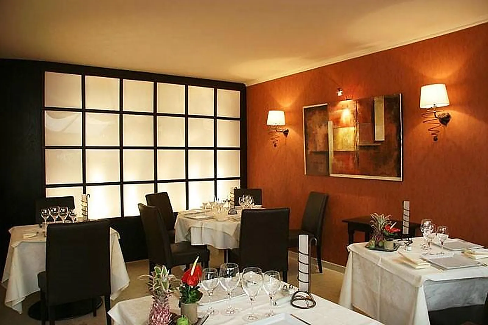 Cafés et Restaurants, RESTAURANTS - DAIX (CÔTE-DL&RSQUO;OR) : LE DOUBLE V