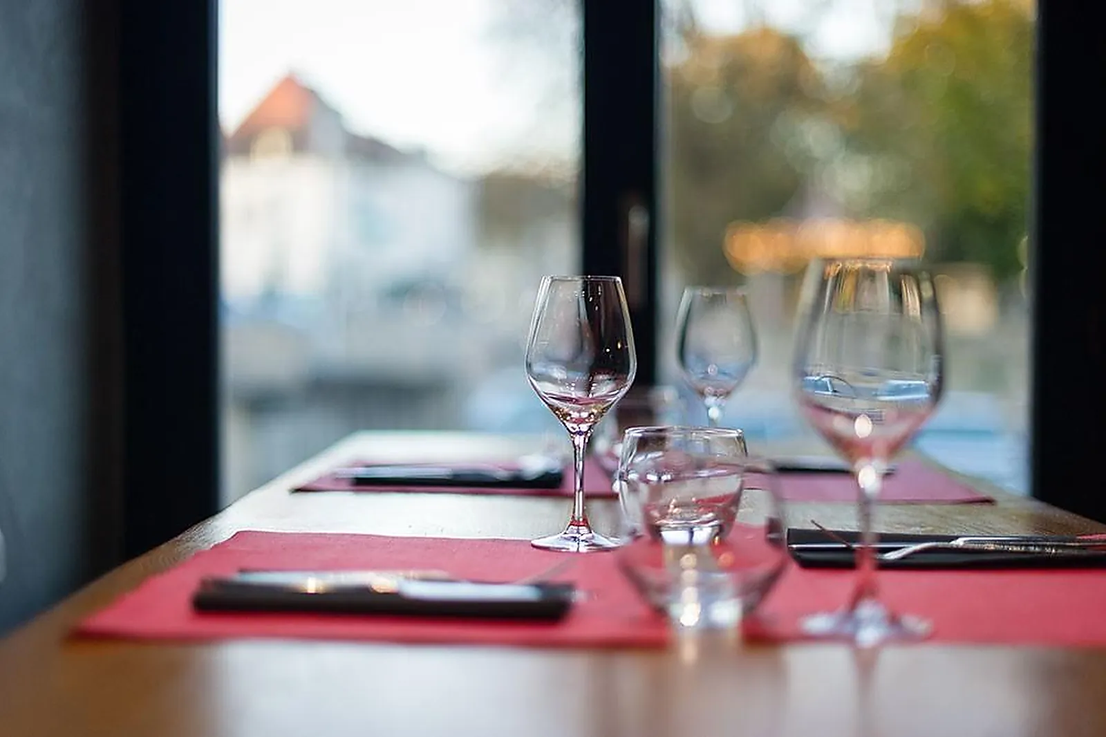 Cafés et Restaurants, RESTAURANTS - DOLE (JURA) : L’ATELIER DE LOUIS