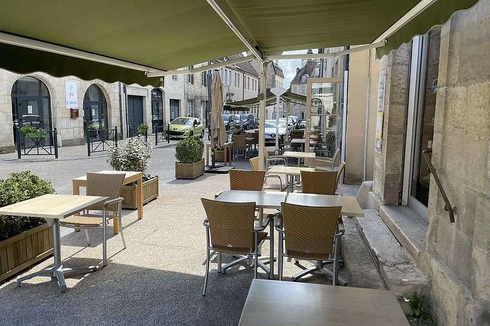 Cafés et Restaurants, RESTAURANTS - DOLE (JURA) : RESTAURANT LIDA-YA