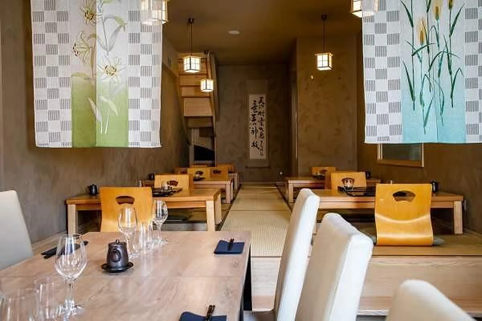 Cafés et Restaurants, RESTAURANTS - DOLE (JURA) : RESTAURANT LIDA-YA