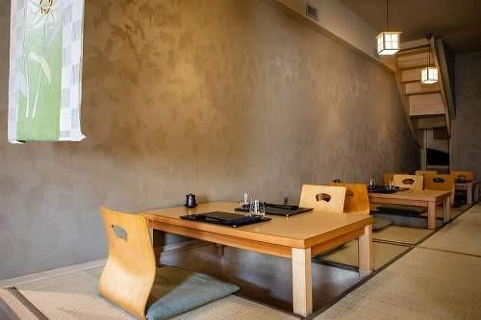 Cafés et Restaurants, RESTAURANTS - DOLE (JURA) : RESTAURANT LIDA-YA