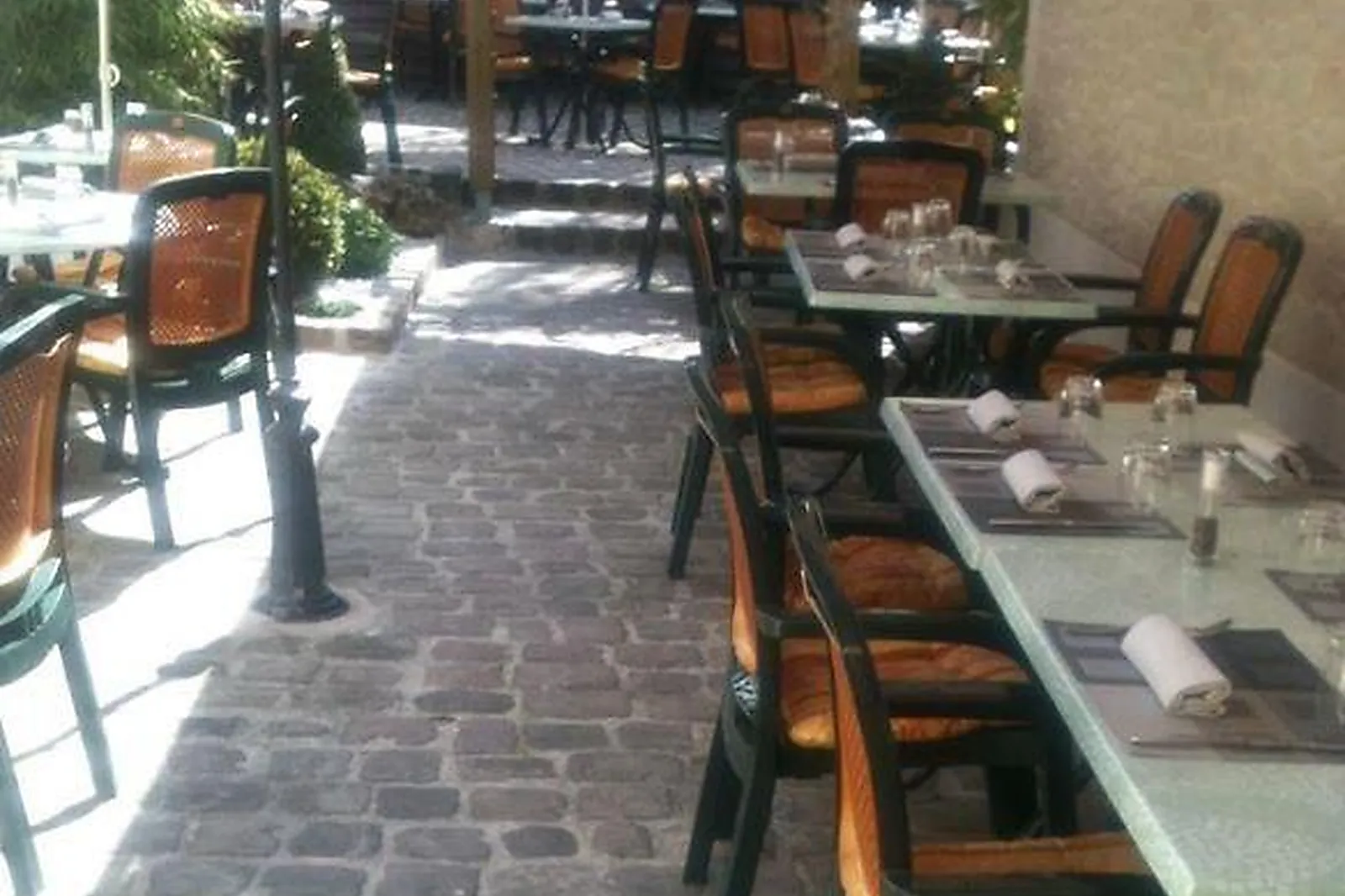 Cafés et Restaurants, RESTAURANTS - EPERNAY (MARNE) : LA GRILLADE GOURMANDE