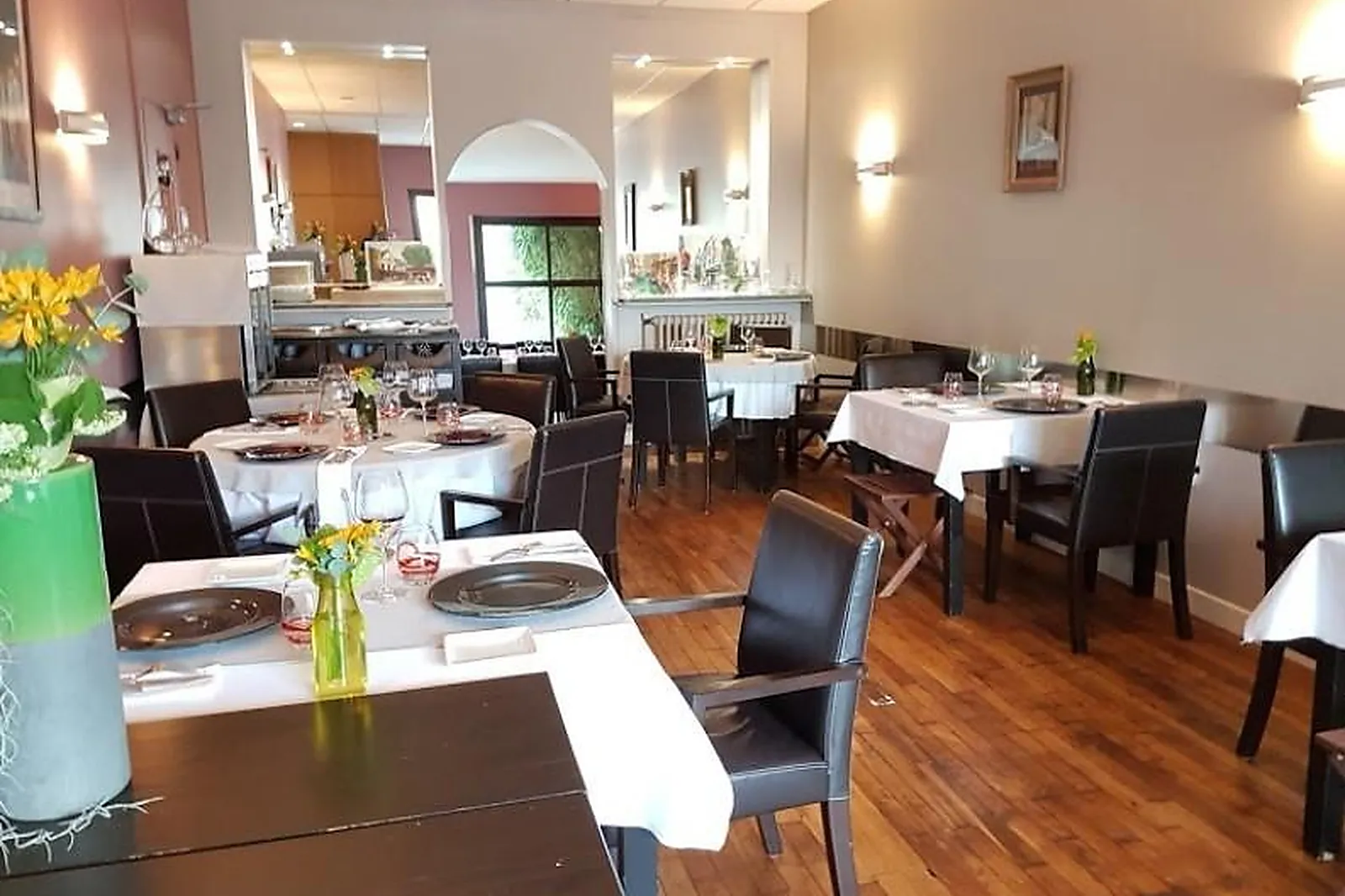 Cafés et Restaurants, RESTAURANTS - ERMONT (VAL-DL&RSQUO;OISE) : AU VIN SUR VIN