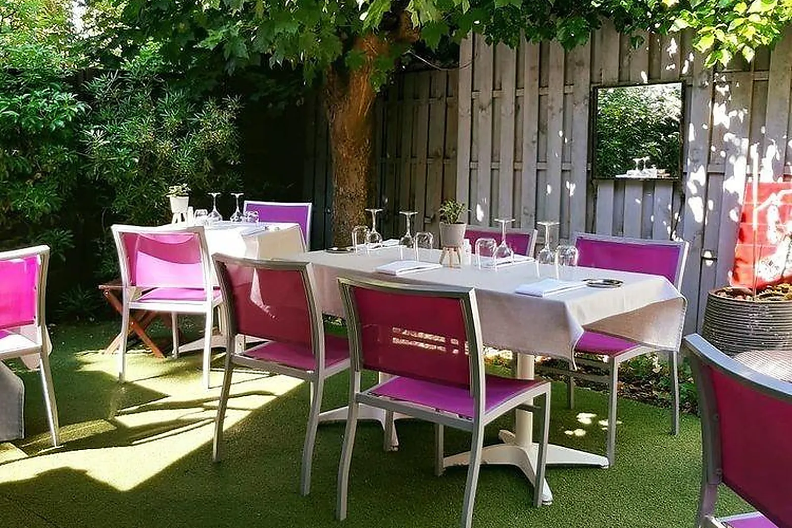 Cafés et Restaurants, RESTAURANTS - ERMONT (VAL-DL&RSQUO;OISE) : AU VIN SUR VIN