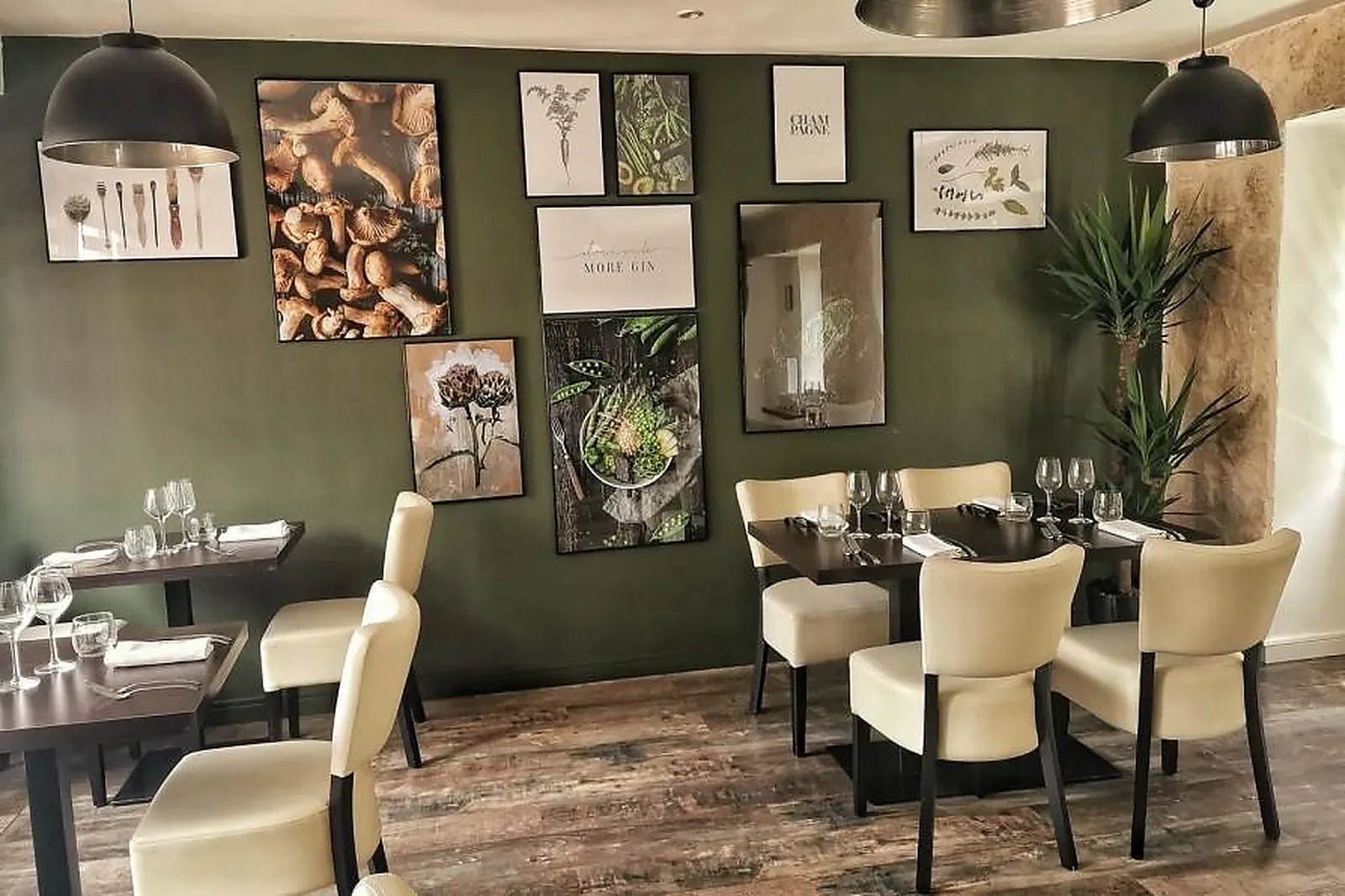 Cafés et Restaurants, RESTAURANTS - EVRY-GREGY-SUR-YERRES (SEINE-ET-MARNE) : LL&RSQUO;AUBERGE DU PONT SAINT-PIERRE