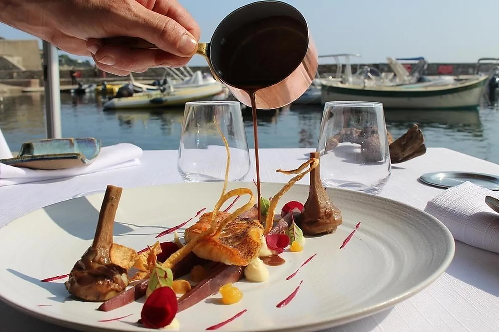 Cafés et Restaurants, RESTAURANTS - ERBALUNGA (CORSE 2A-2B) : LE PIRATE RESTAURANT