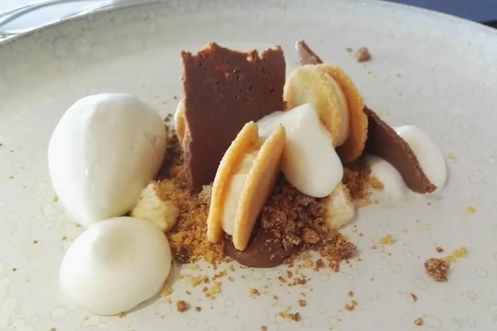 Cafés et Restaurants, RESTAURANTS - FAULQUEMONT (MOSELLE) : TOYA RESTAURANT