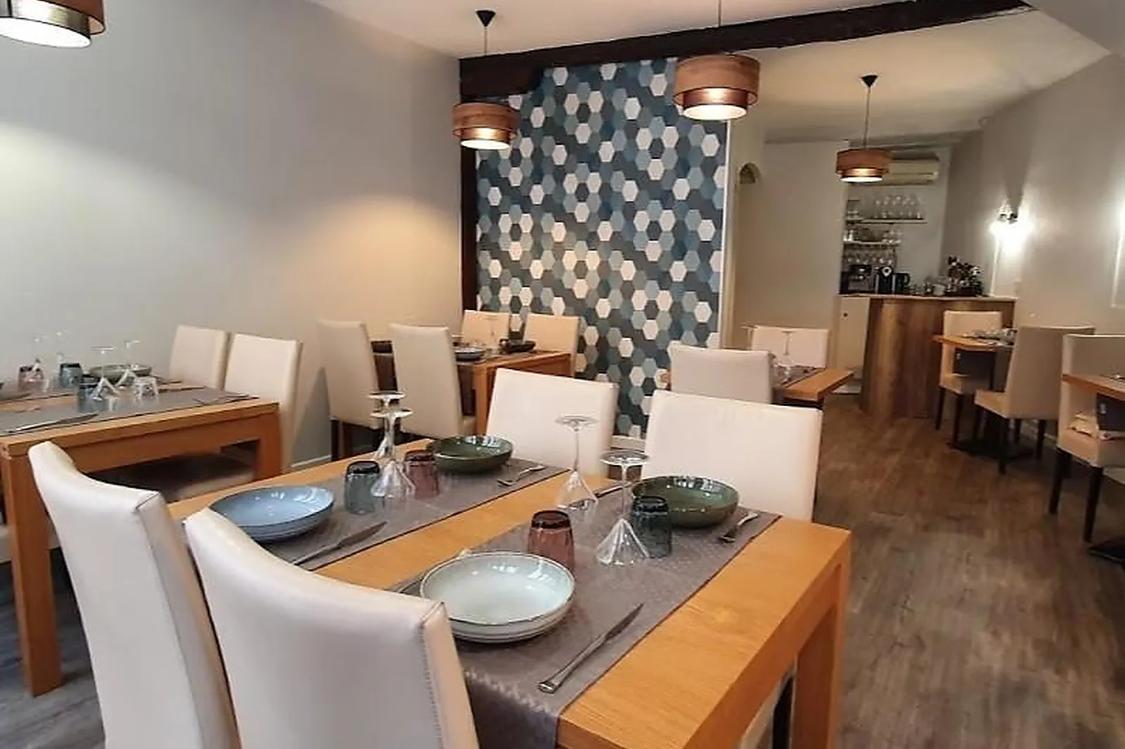 Cafés et Restaurants, RESTAURANTS - FOIX (ARIÈGE) : LE MÉDIEVAL