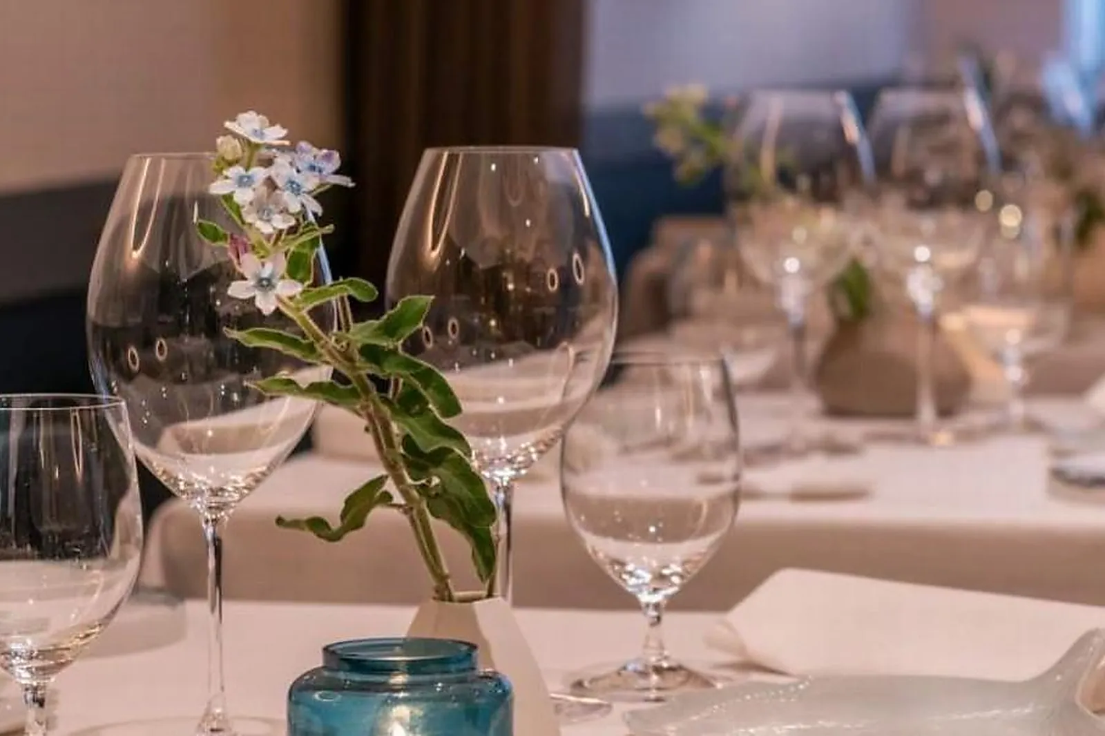 Cafés et Restaurants, RESTAURANTS - FONTAINEBLEAU (SEINE-ET-MARNE) : LL&RSQUO;AXEL