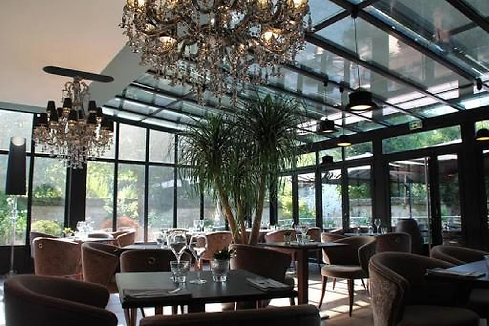 Cafés et Restaurants, RESTAURANTS - FONTAINEBLEAU (SEINE-ET-MARNE) : LE PATTON