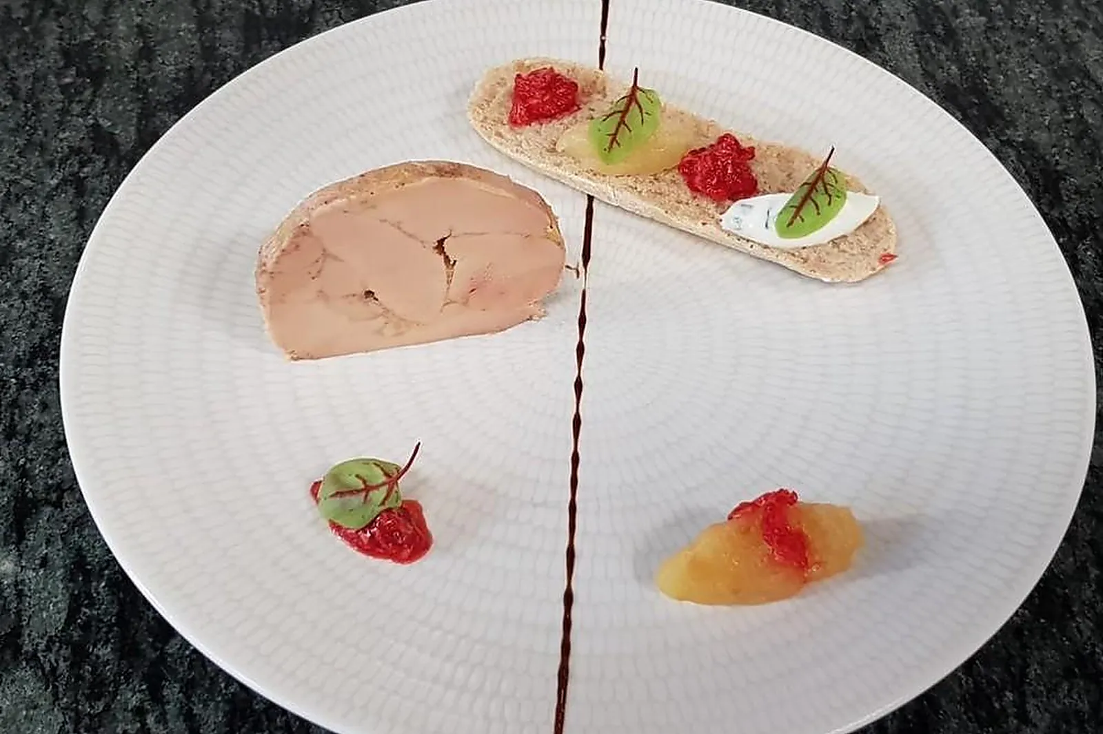 Cafés et Restaurants, RESTAURANTS - FORBACH (MOSELLE) : LE SCHLOSSBERG