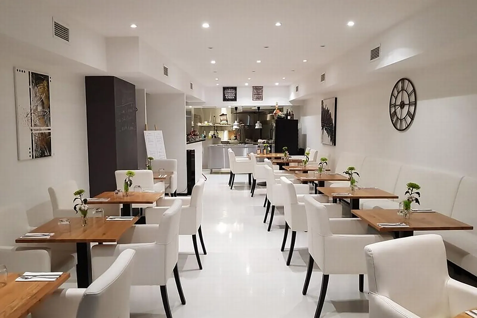 Cafés et Restaurants, RESTAURANTS - FRONTIGNAN (HÉRAULT) : IN FINÉ RESTAURANT