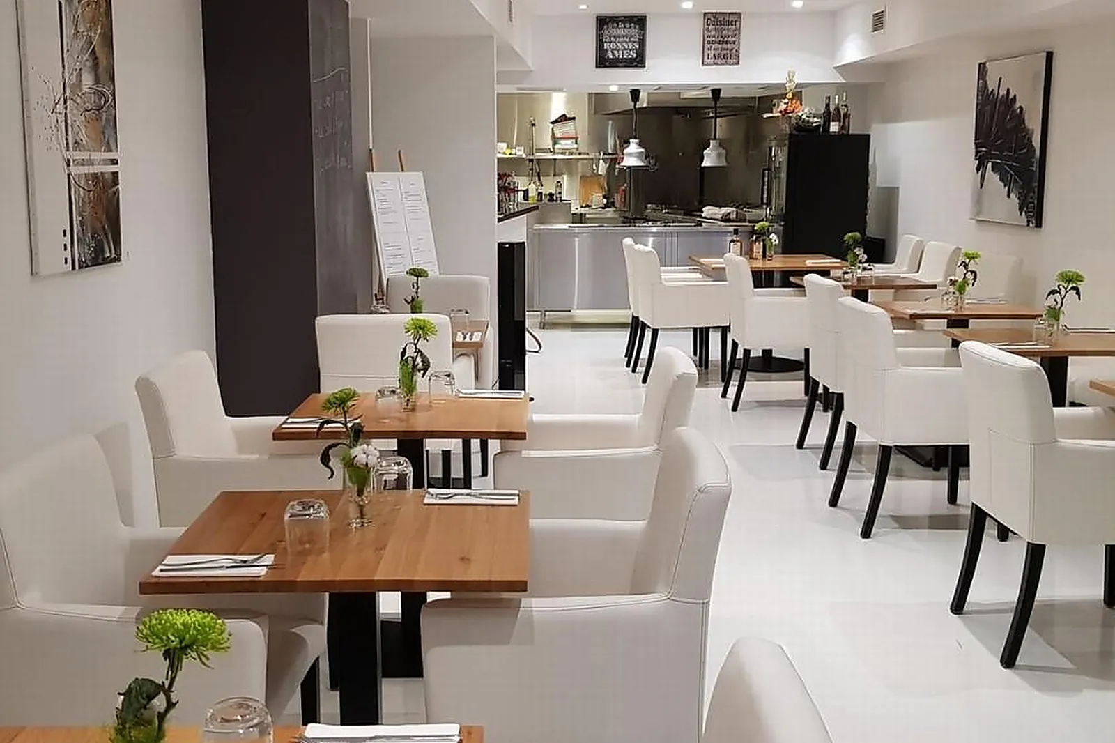 Cafés et Restaurants, RESTAURANTS - FRONTIGNAN (HÉRAULT) : IN FINÉ RESTAURANT