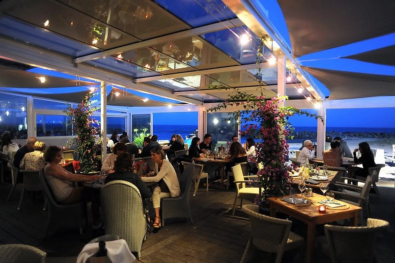 Cafés et Restaurants, RESTAURANTS - FRONTIGNAN (HÉRAULT) : LE POISSON ROUGE