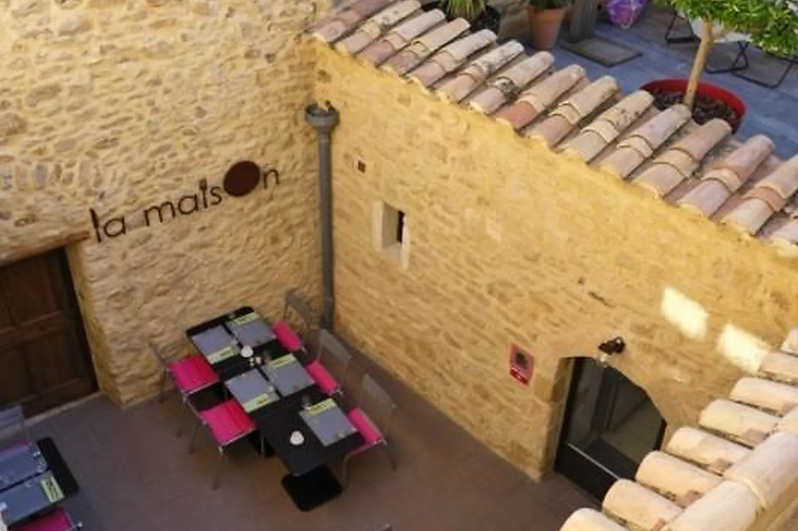 Cafés et Restaurants, RESTAURANTS - GAUJAC (GARD) : LA MAISON