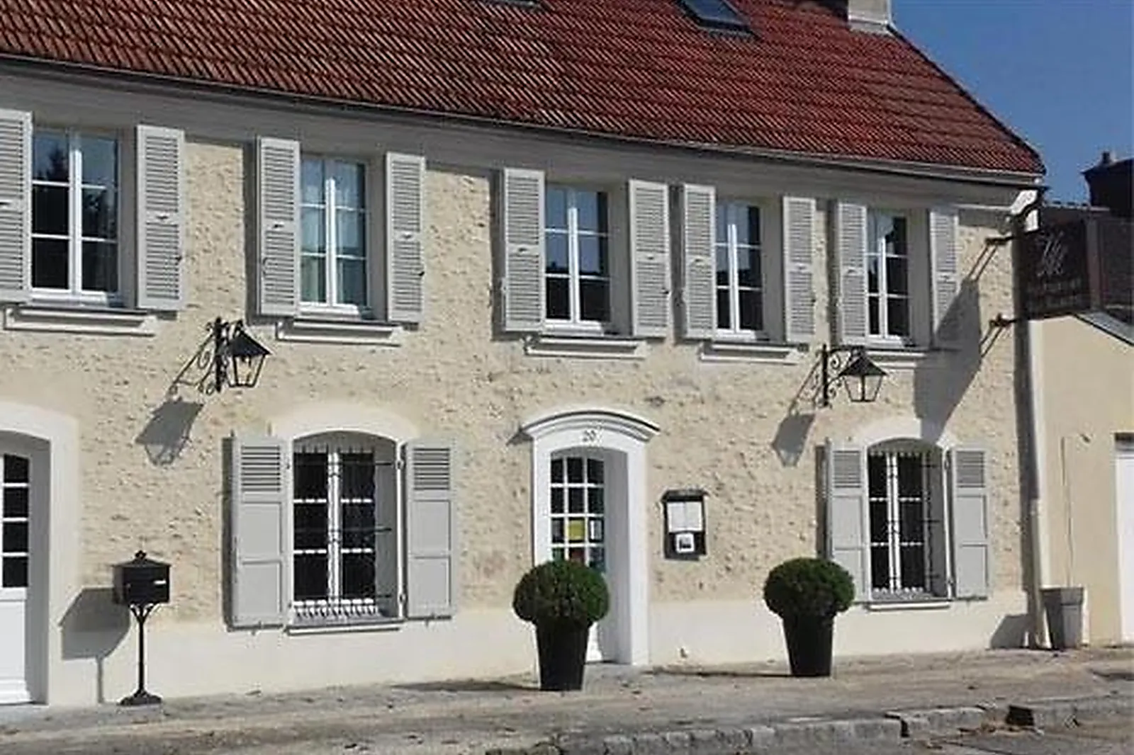 Cafés et Restaurants, RESTAURANTS - GAZERAN (YVELINES) : VILLA MARINETTE