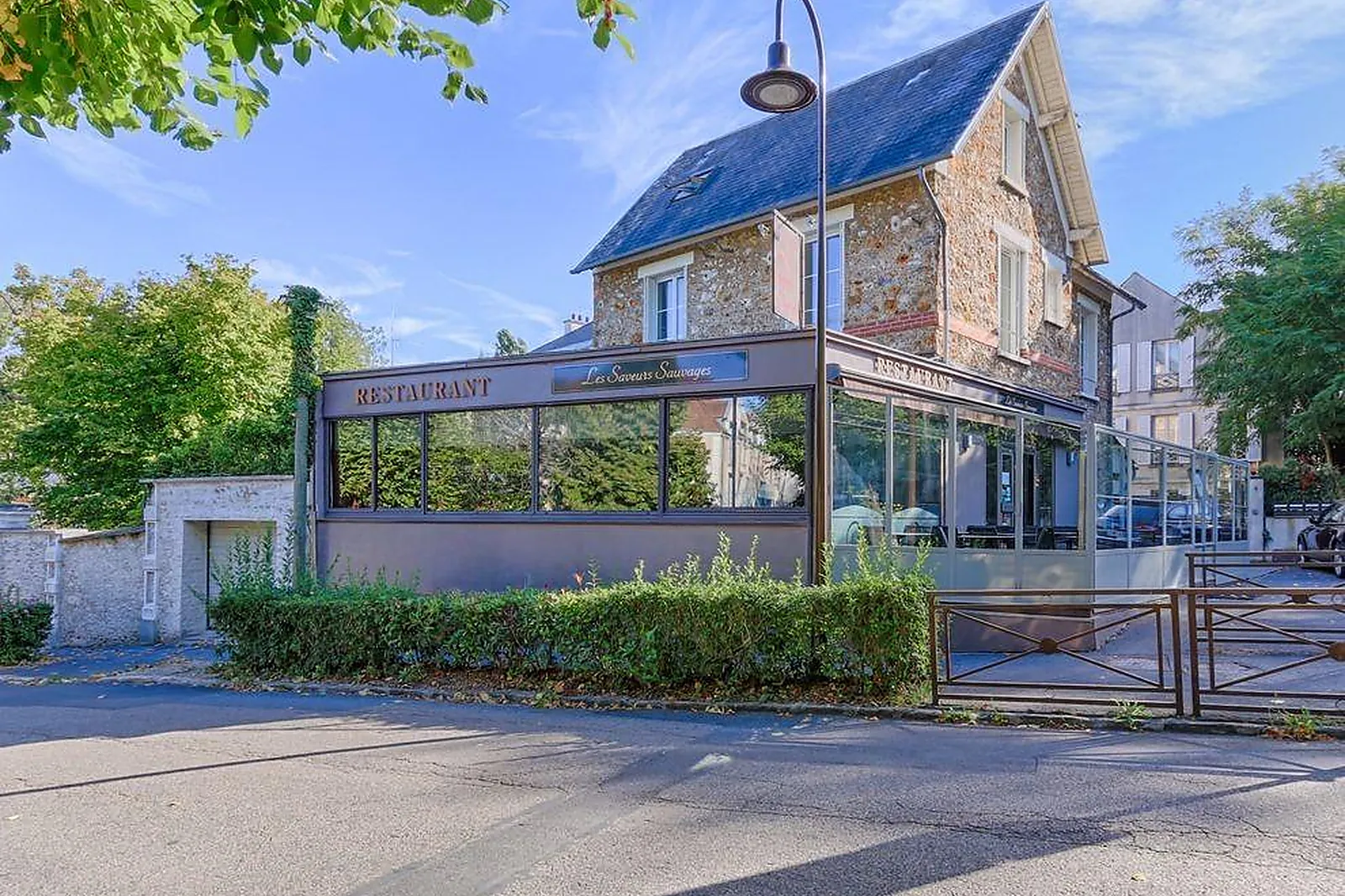 Cafés et Restaurants, RESTAURANTS - GIF-SUR-YVETTE (ESSONNE) : LES SAVEURS SAUVAGES