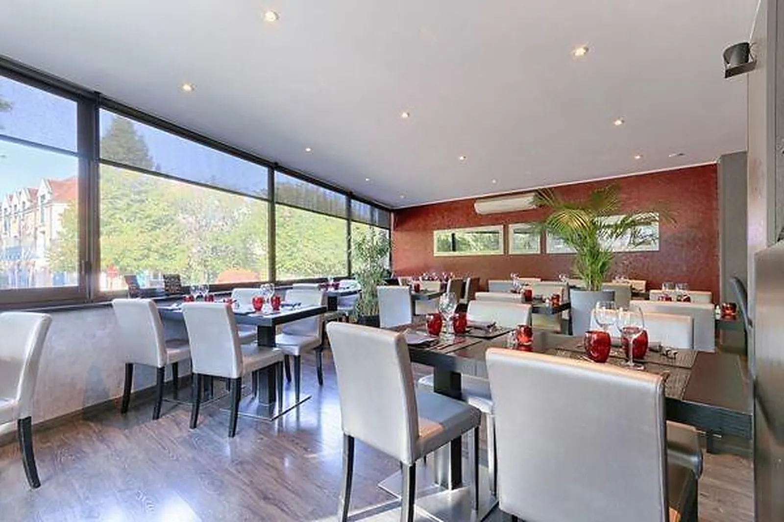 Cafés et Restaurants, RESTAURANTS - GIF-SUR-YVETTE (ESSONNE) : LES SAVEURS SAUVAGES