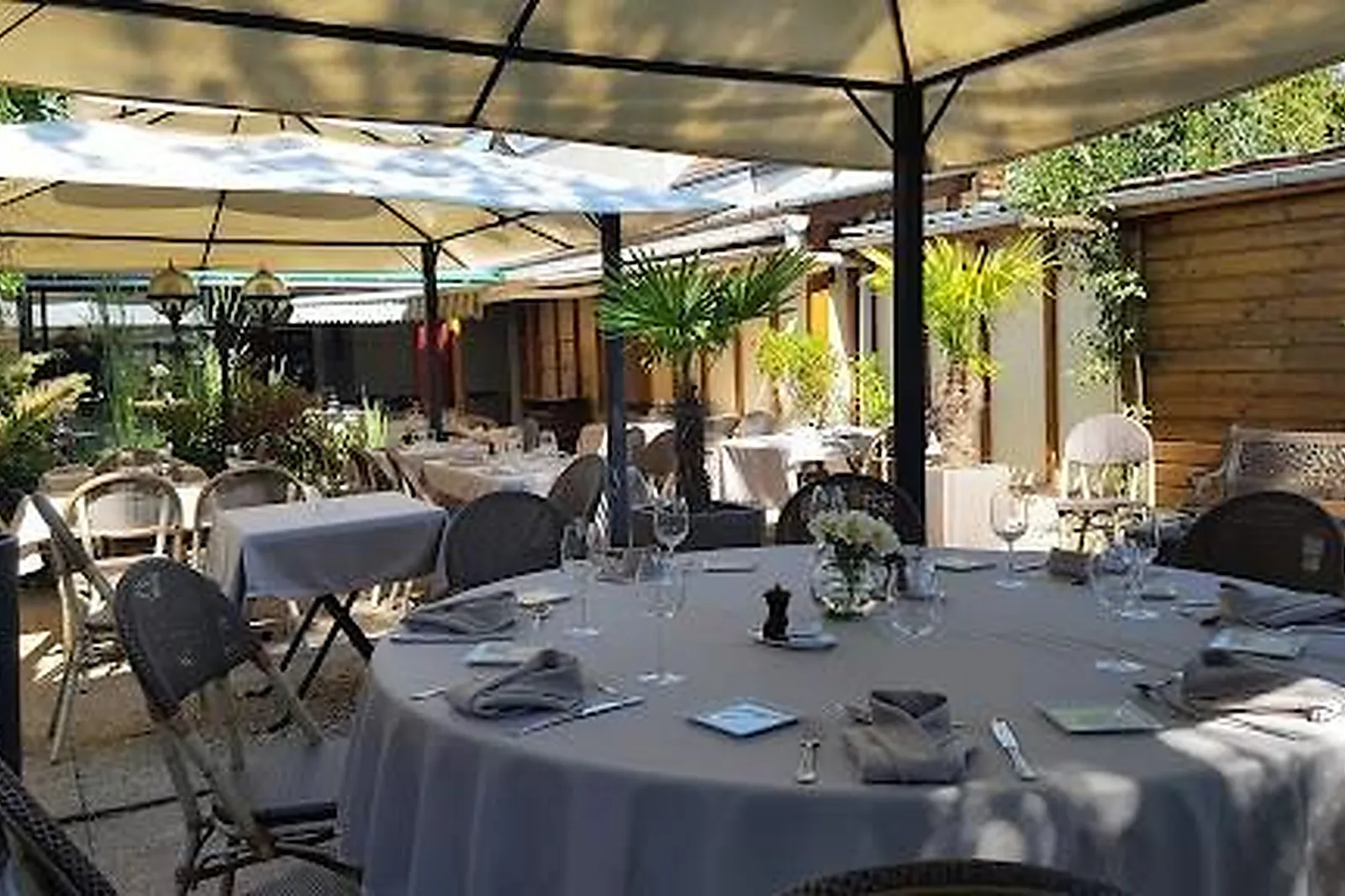 Cafés et Restaurants, RESTAURANTS - GRAVIGNY (EURE) : RESTAURANT SAINT NICOLAS