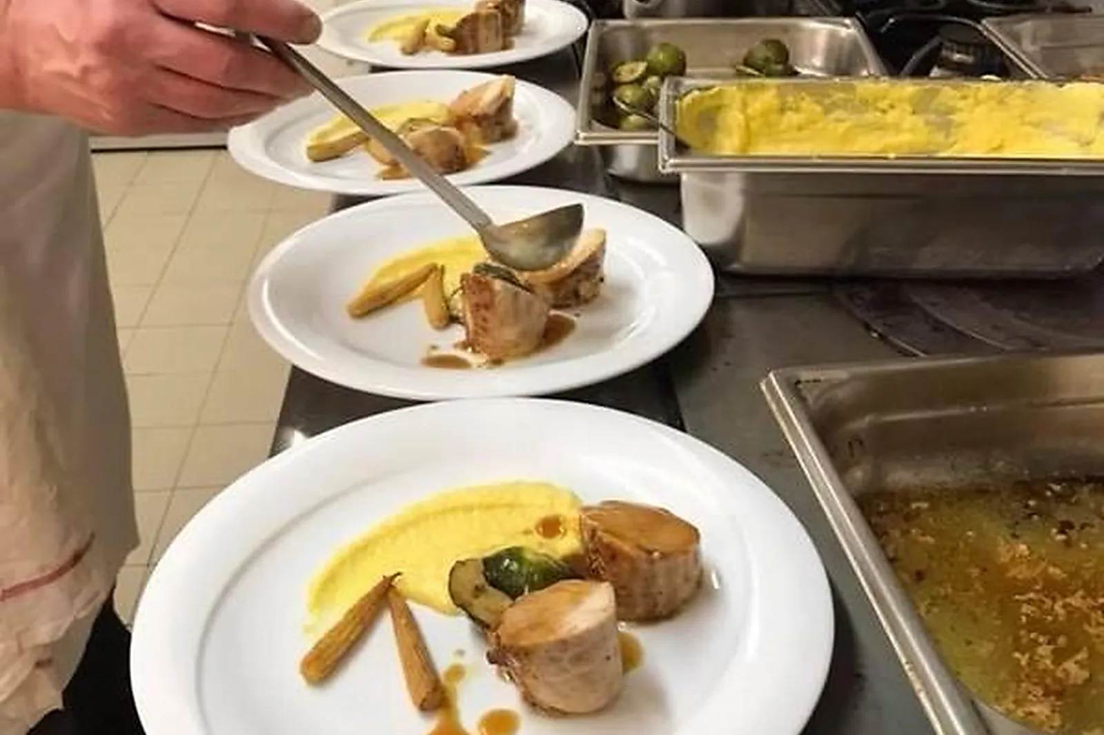 Cafés et Restaurants, RESTAURANTS - GREOUX-LES-BAINS (ALPES-DE-HAUTE-PROVENCE) : LA CAVERNE